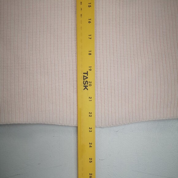 Reitmans "The Classic" Ladies Size Small Light Pink V-neck Sweater - Picture 9 of 9